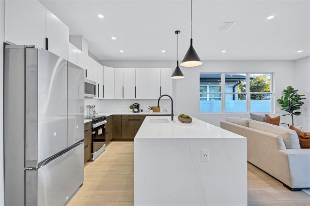 5518 NEWTON AVENUE S, Gulfport, FL 33707