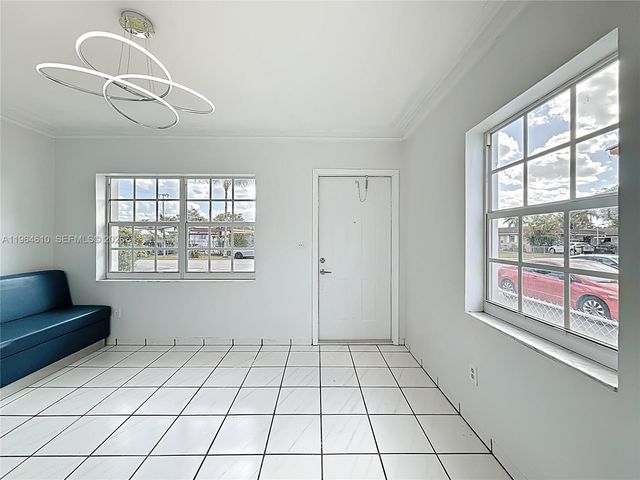 6819 SW 25th St, Miami, FL 33155