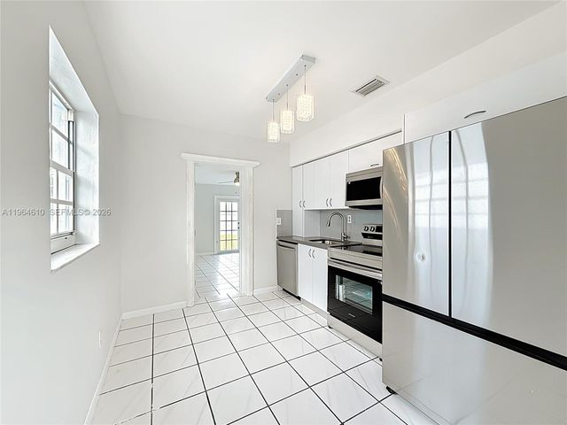 6819 SW 25th St, Miami, FL 33155