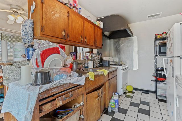 20 Shilling Ave, Lathrop, CA 95330