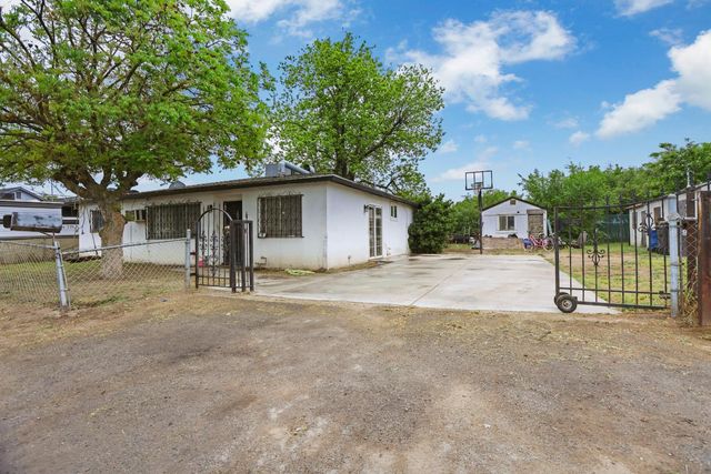 20 Shilling Ave, Lathrop, CA 95330