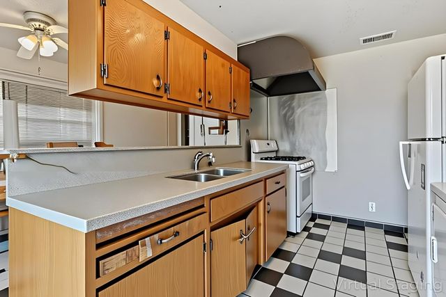 20 Shilling Ave, Lathrop, CA 95330