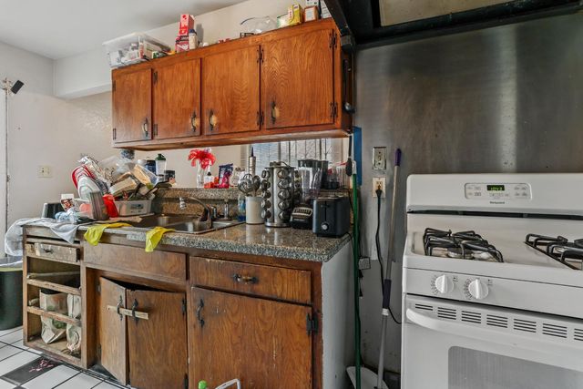 20 Shilling Ave, Lathrop, CA 95330