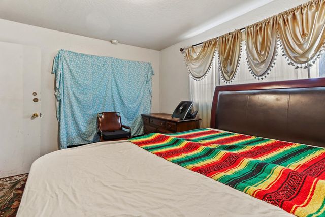 20 Shilling Ave, Lathrop, CA 95330