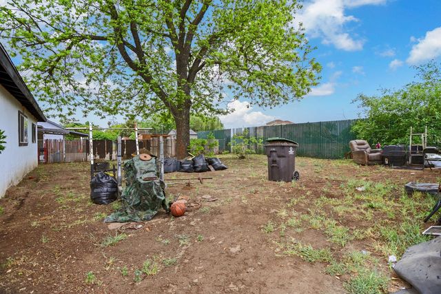 20 Shilling Ave, Lathrop, CA 95330