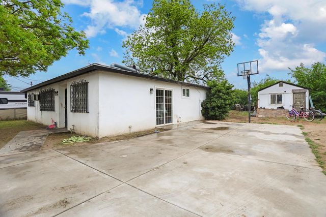 20 Shilling Ave, Lathrop, CA 95330