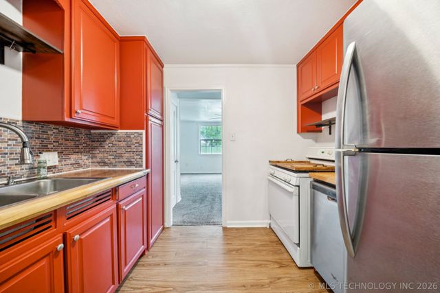 1015 N Main Street, Sand Springs, OK 74063