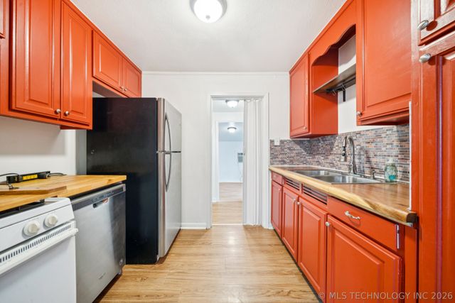 1015 N Main Street, Sand Springs, OK 74063