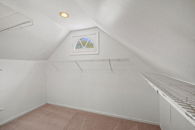 527 N 114th STREET, Wauwatosa, WI 53226