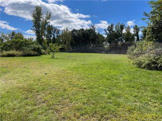 71 Leonardo Drive, North Haven, CT 06473