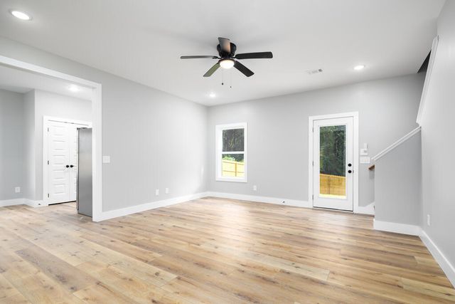 111 Lee Road 0455, Phenix City, AL 36867