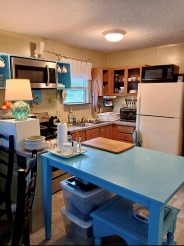 333 9th Street, San Leon, TX 77539