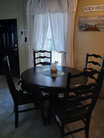 333 9th Street, San Leon, TX 77539