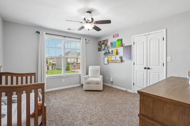 675 Sturdivant Dr, Clarksville, TN 37042