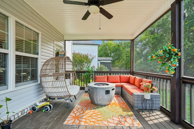 675 Sturdivant Dr, Clarksville, TN 37042
