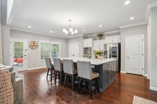 675 Sturdivant Dr, Clarksville, TN 37042