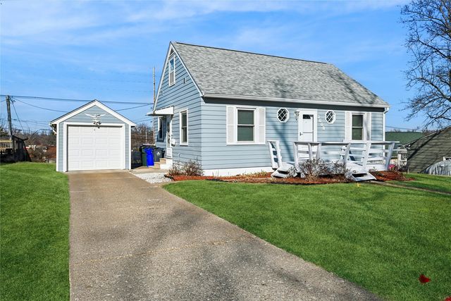 3008 Henderson Avenue SE, Cedar Rapids, IA 52403