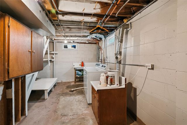 3008 Henderson Avenue SE, Cedar Rapids, IA 52403