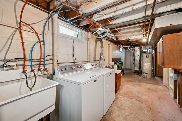 3008 Henderson Avenue SE, Cedar Rapids, IA 52403