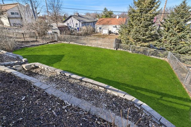 3008 Henderson Avenue SE, Cedar Rapids, IA 52403