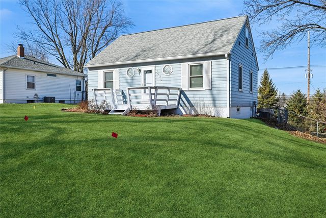 3008 Henderson Avenue SE, Cedar Rapids, IA 52403