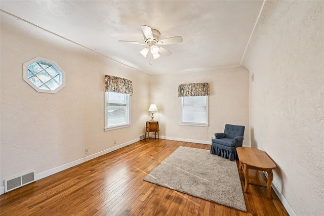 3008 Henderson Avenue SE, Cedar Rapids, IA 52403