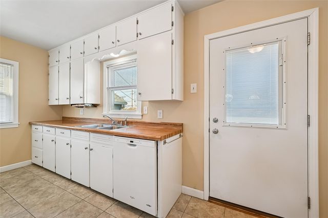 3008 Henderson Avenue SE, Cedar Rapids, IA 52403