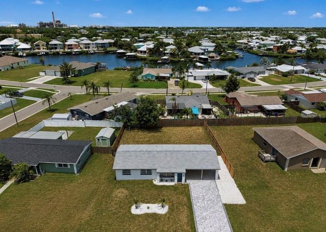 485 FLORIDA CIRCLE N, Apollo Beach, FL 33572