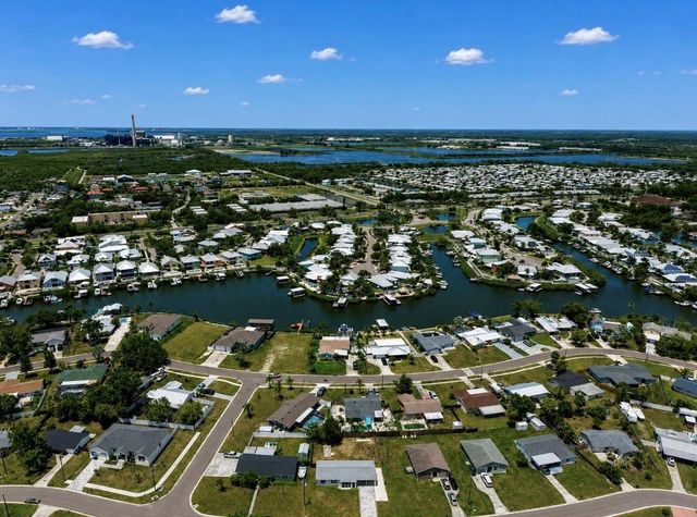485 FLORIDA CIRCLE N, Apollo Beach, FL 33572