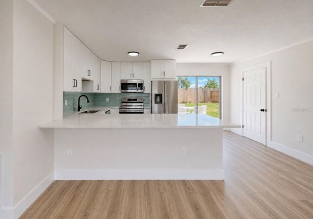 485 FLORIDA CIRCLE N, Apollo Beach, FL 33572