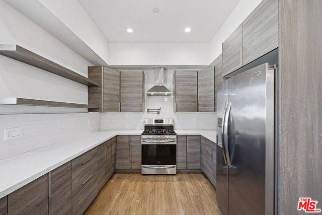 5641 Riverton Avenue, North Hollywood, CA 91601