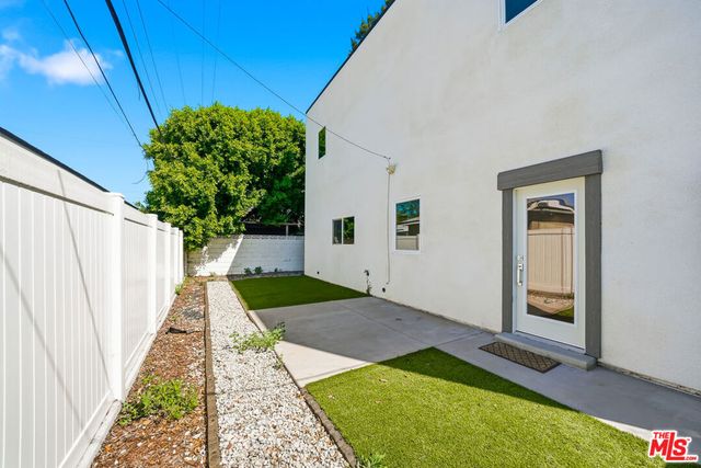 5641 Riverton Avenue, North Hollywood, CA 91601