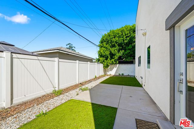 5641 Riverton Avenue, North Hollywood, CA 91601