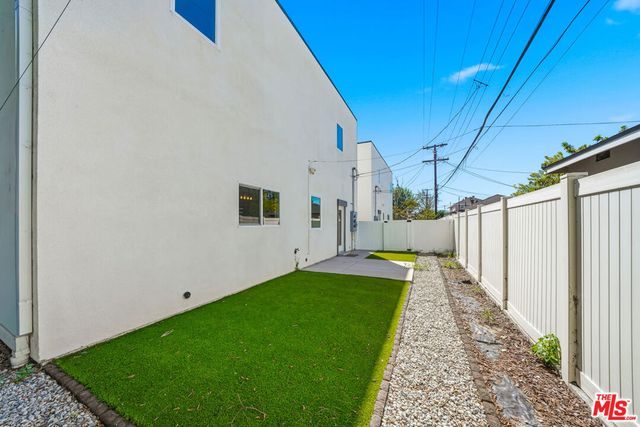 5641 Riverton Avenue, North Hollywood, CA 91601