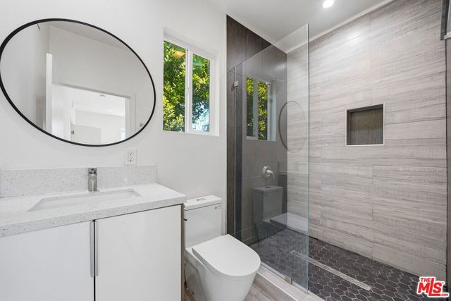 5641 Riverton Avenue, North Hollywood, CA 91601