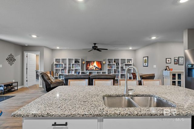 8096 Irwin Loop, Daphne, AL 36532