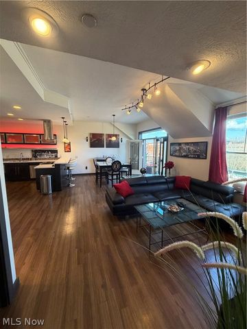 1846 Front Street 408, Cuyahoga Falls, OH 44221