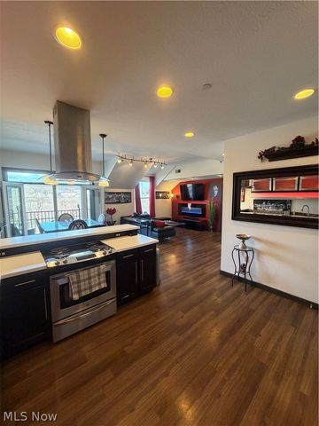 1846 Front Street 408, Cuyahoga Falls, OH 44221