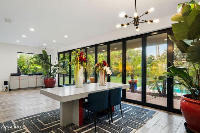 20 E LOS ARBOLES Circle, Tempe, AZ 85284