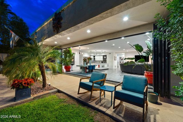 20 E LOS ARBOLES Circle, Tempe, AZ 85284