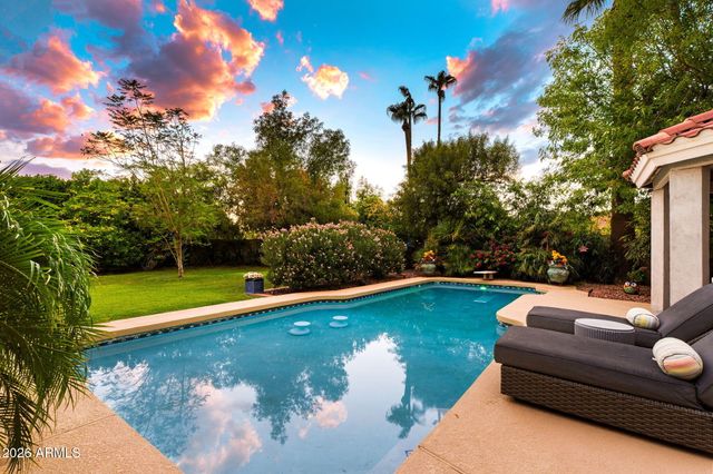 20 E LOS ARBOLES Circle, Tempe, AZ 85284