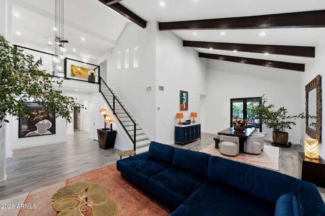 20 E LOS ARBOLES Circle, Tempe, AZ 85284