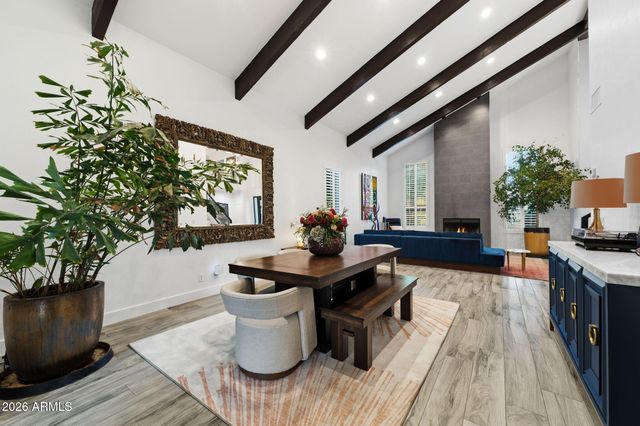 20 E LOS ARBOLES Circle, Tempe, AZ 85284