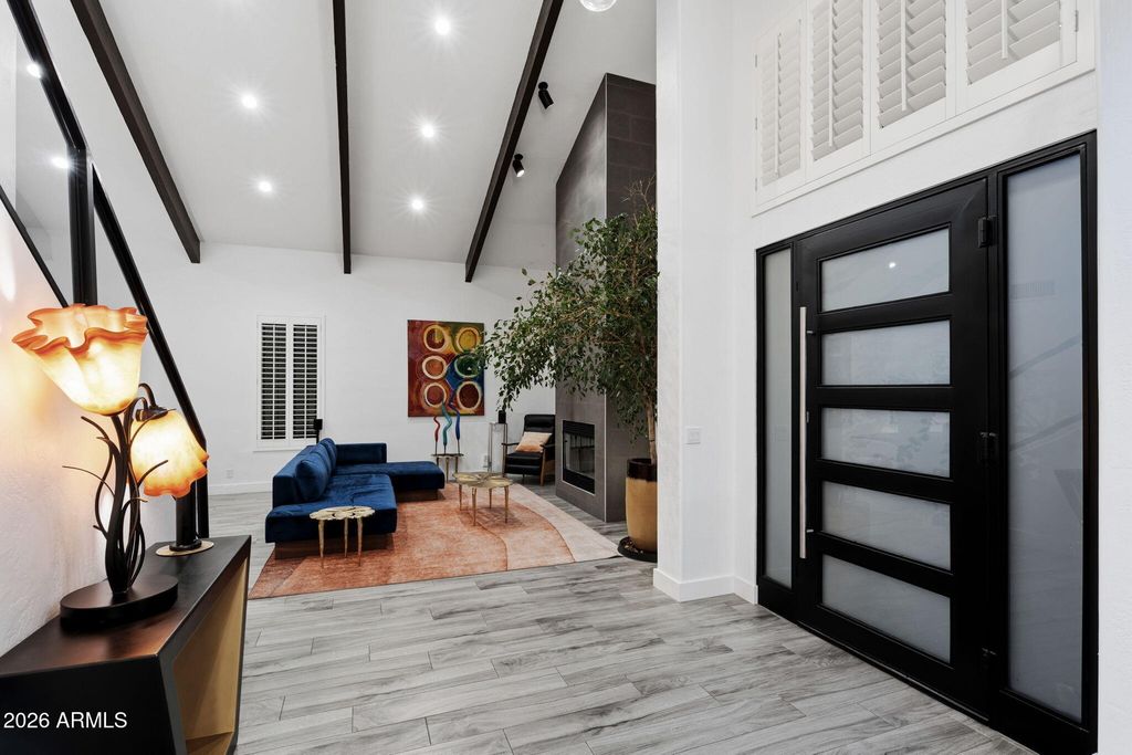 20 E LOS ARBOLES Circle, Tempe, AZ 85284 — photo 5