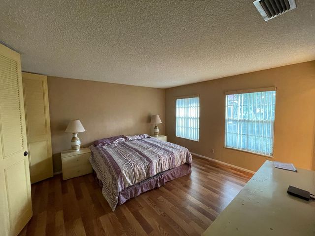 127 Amherst Ln 127, Lake Worth, FL 33467