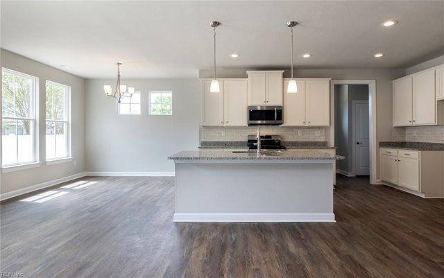 311 Station DR, Suffolk, VA 23434