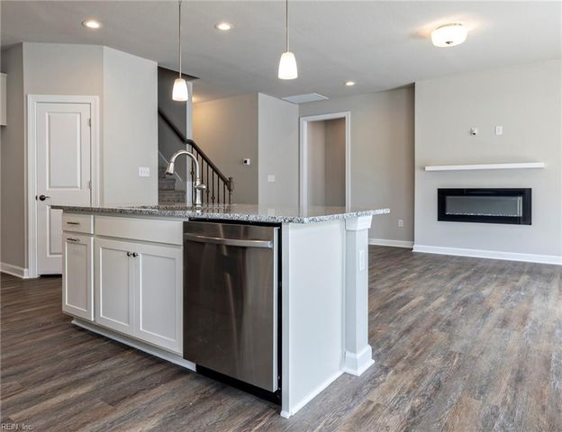 311 Station DR, Suffolk, VA 23434
