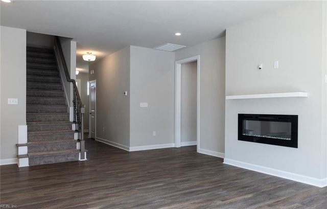 311 Station DR, Suffolk, VA 23434