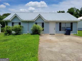 256 Courtyard Circle, Winder, GA 30680