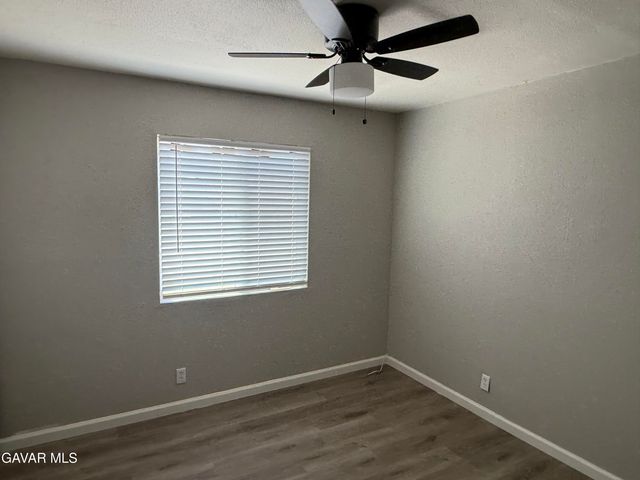 4242 W Avenue L 102, Lancaster, CA 93536